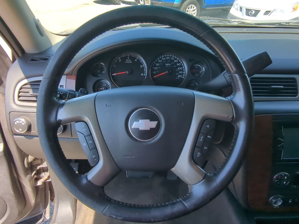 Thumbnail: 2013 Chevrolet Tahoe - 13