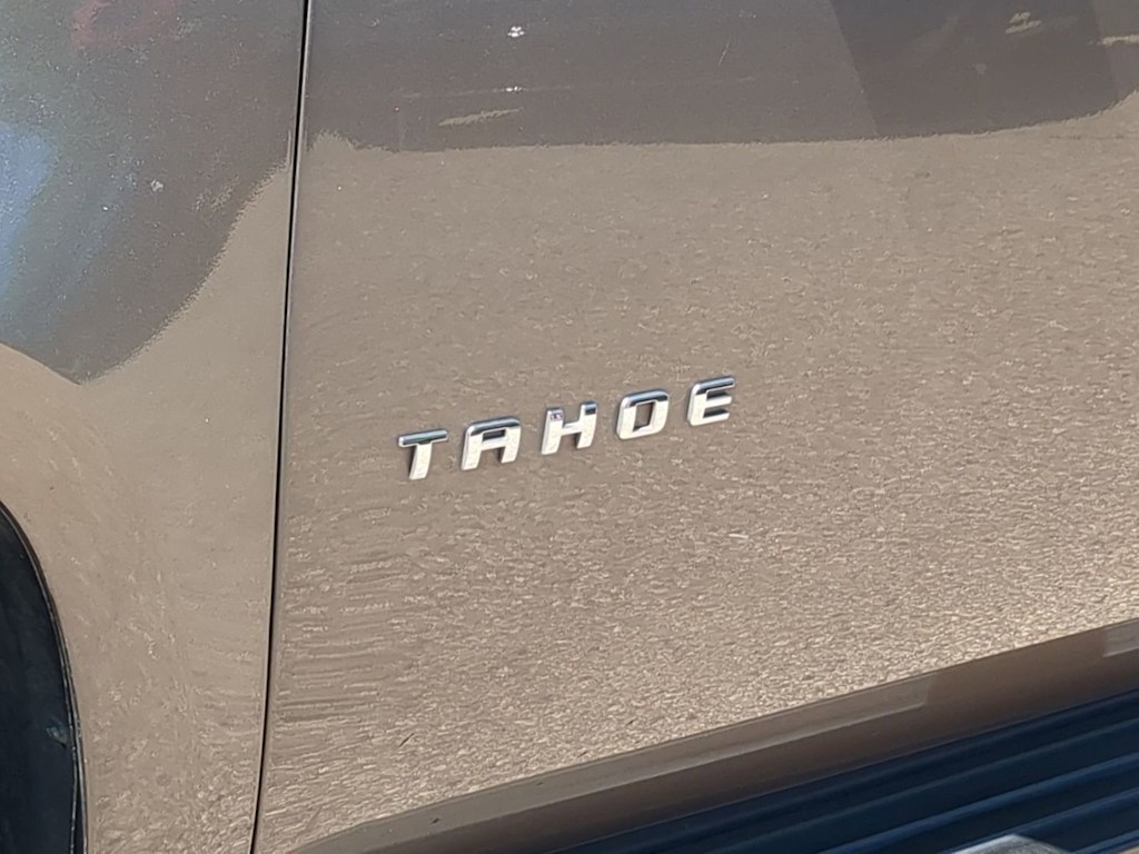 Thumbnail: 2013 Chevrolet Tahoe - 24