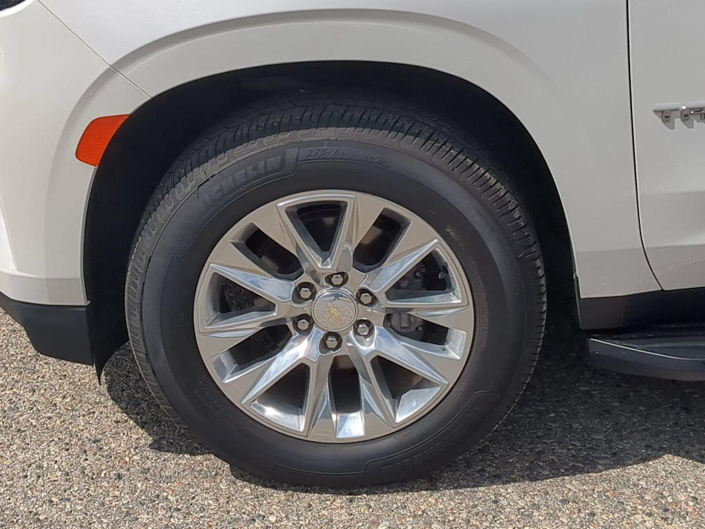 Thumbnail: 2022 Chevrolet Tahoe - 8