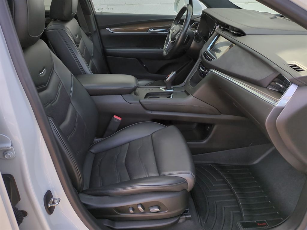 Thumbnail: 2018 Cadillac XT5 - 11
