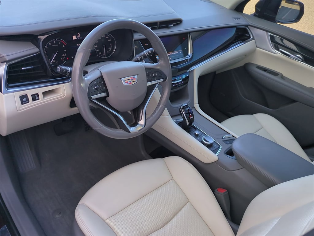 Thumbnail: 2022 Cadillac XT6 - 2