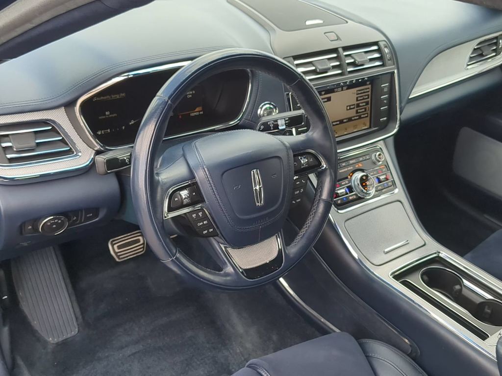 Thumbnail: 2017 Lincoln Continental - 2