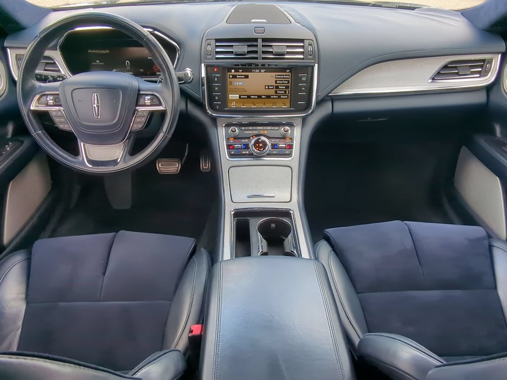 Thumbnail: 2017 Lincoln Continental - 8
