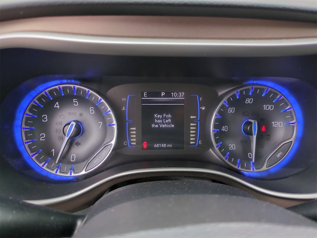 Thumbnail: 2018 Chrysler Pacifica - 16