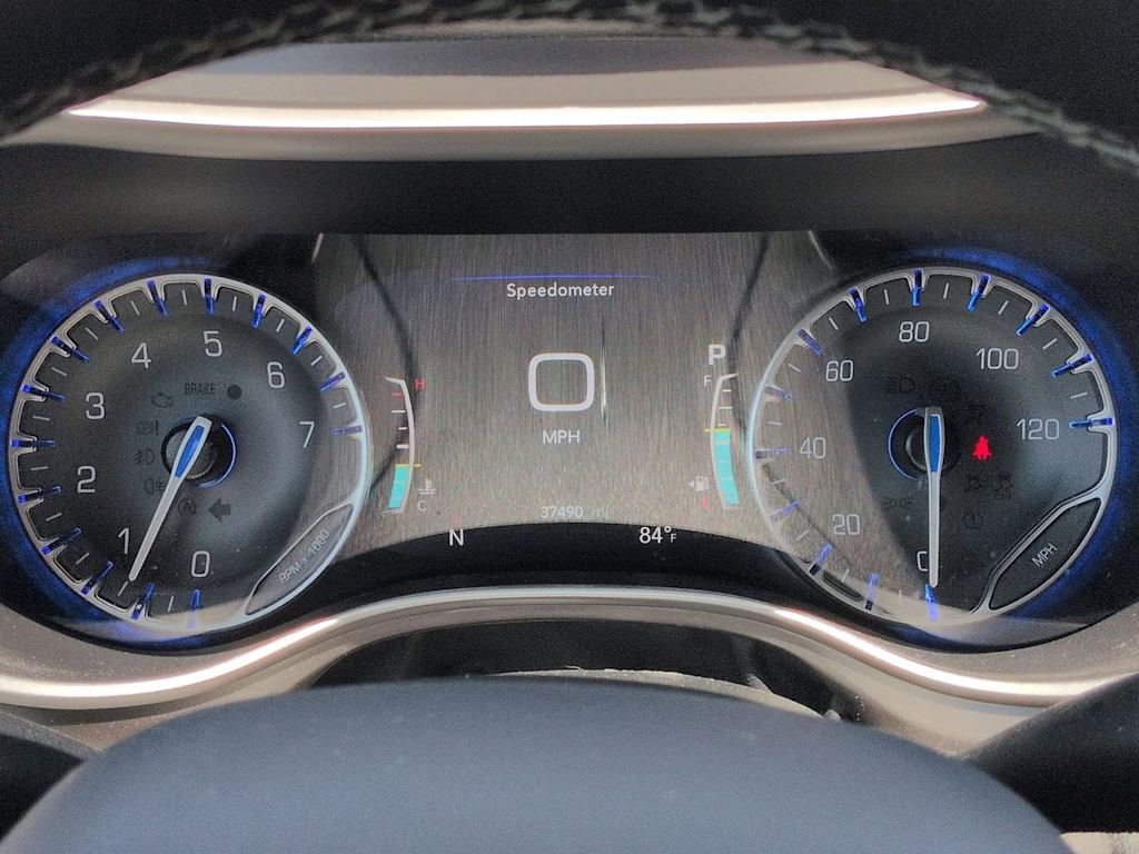 Thumbnail: 2023 Chrysler Pacifica - 16