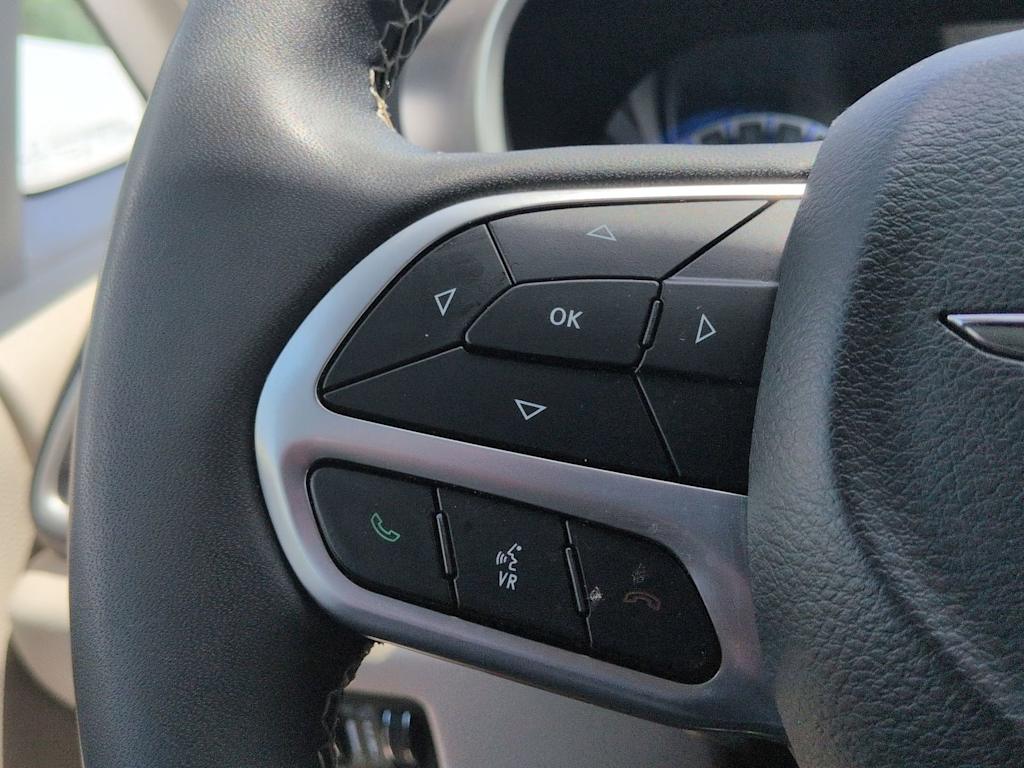 Thumbnail: 2023 Chrysler Pacifica - 28