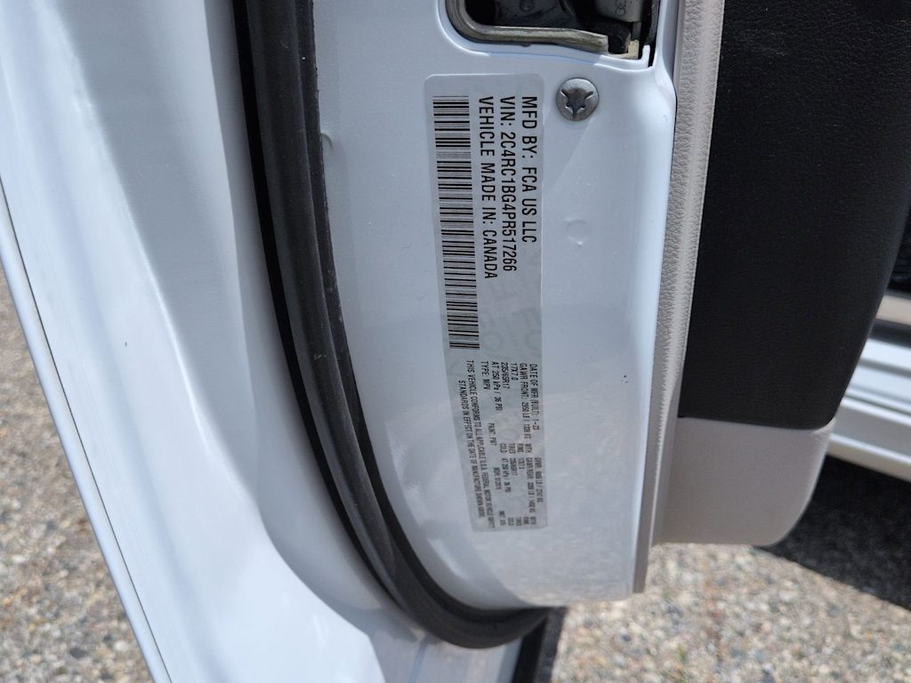 Thumbnail: 2023 Chrysler Pacifica - 18