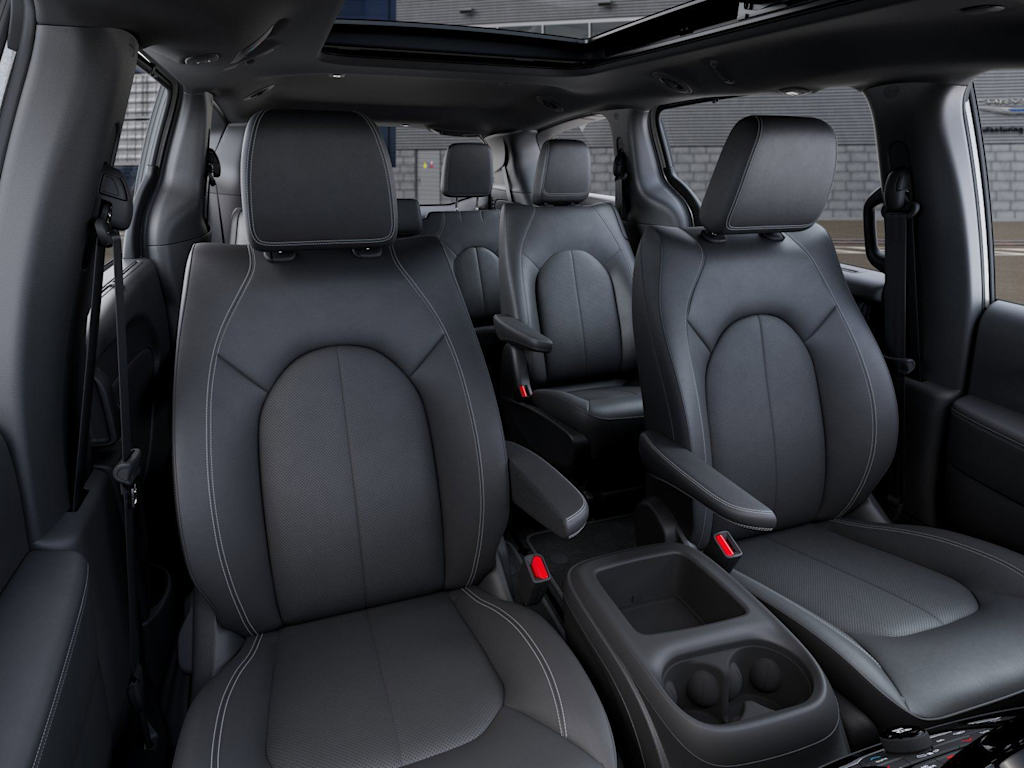 Thumbnail: 2026 Chrysler Pacifica - 8