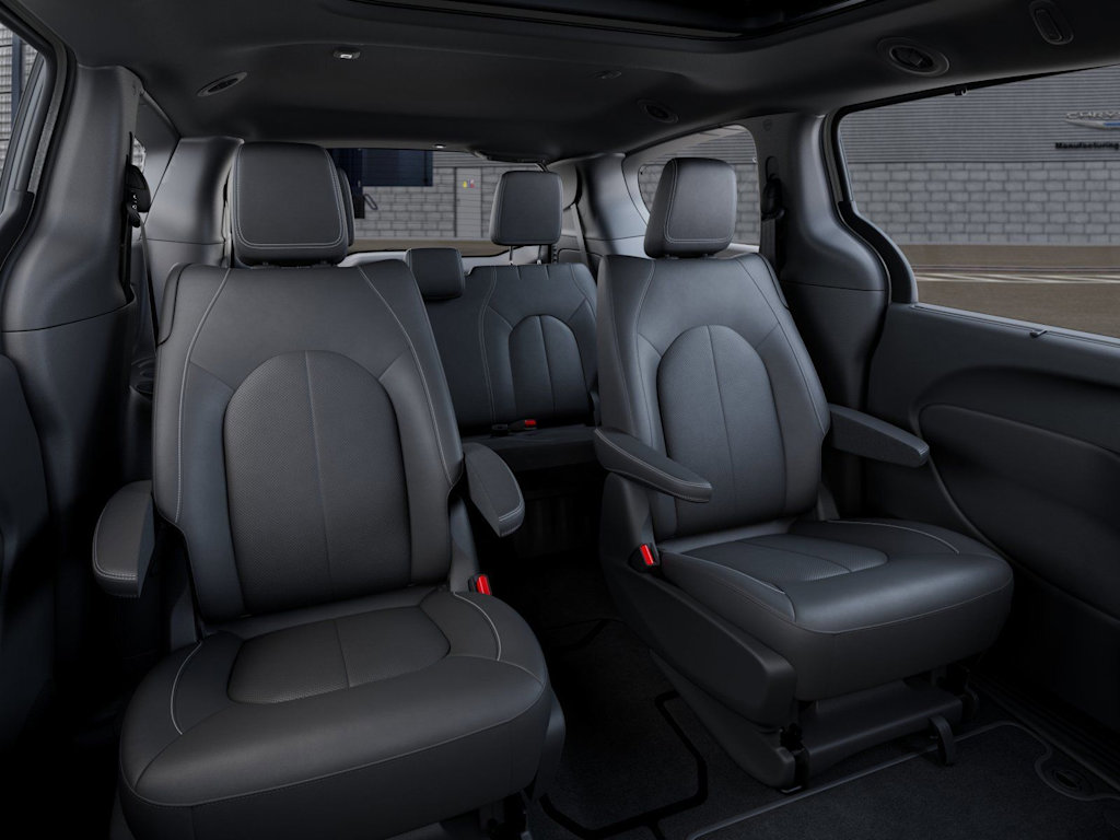 Thumbnail: 2026 Chrysler Pacifica - 7