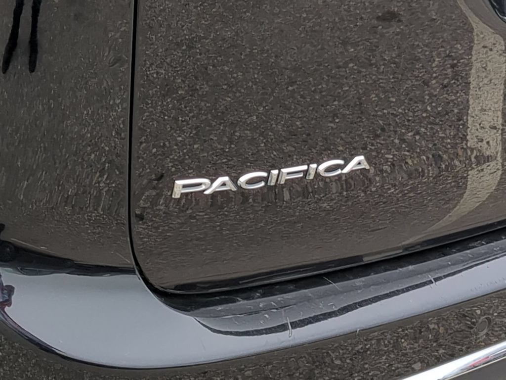 Thumbnail: 2024 Chrysler Pacifica - 24