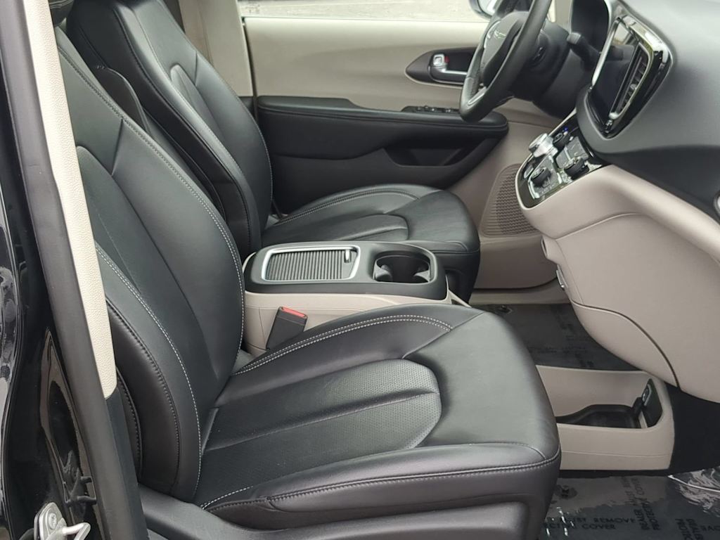 Thumbnail: 2024 Chrysler Pacifica - 11