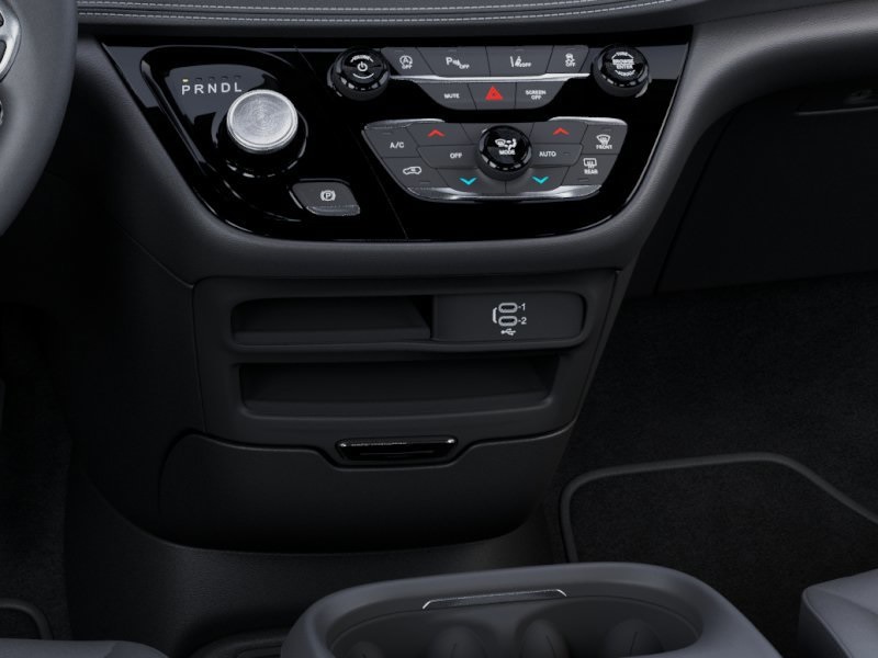 Thumbnail: 2026 Chrysler Pacifica - 13