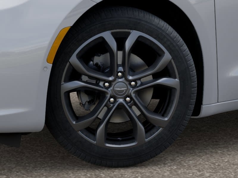 Thumbnail: 2026 Chrysler Pacifica - 8