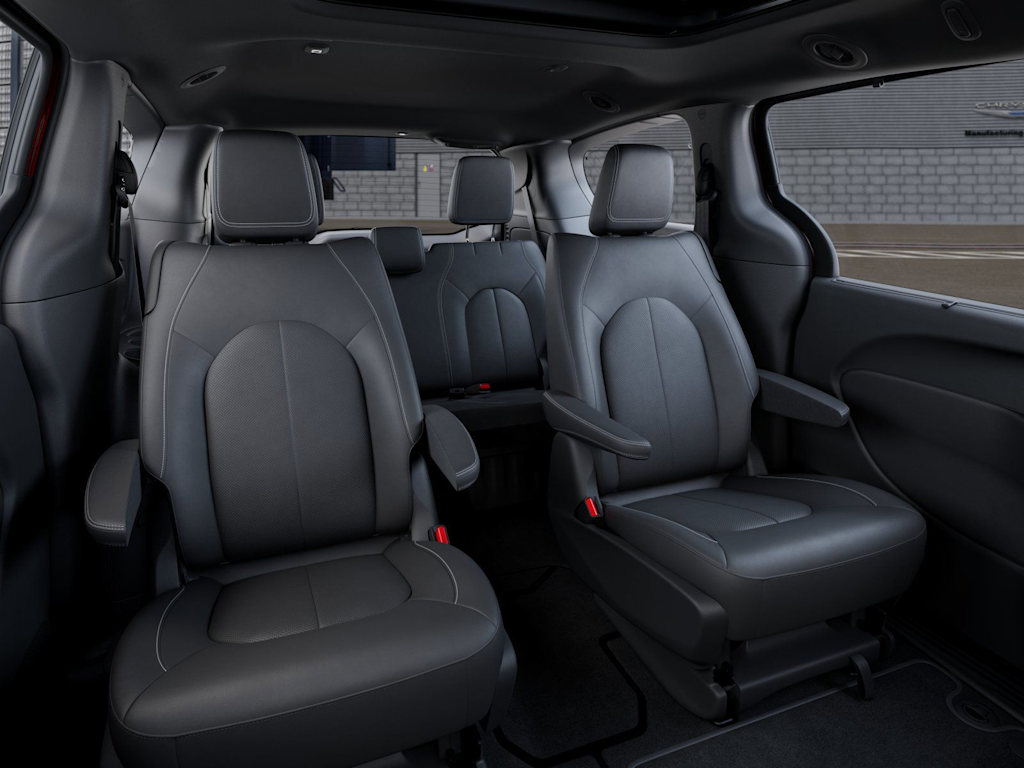 Thumbnail: 2026 Chrysler Pacifica - 8