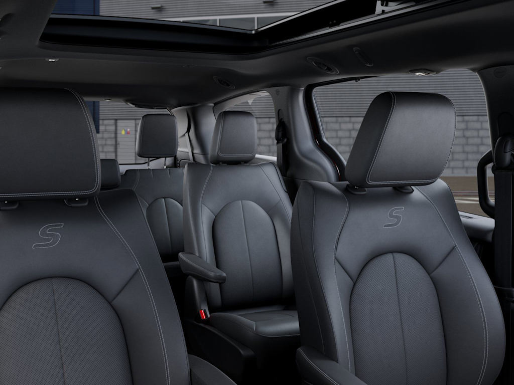 Thumbnail: 2026 Chrysler Pacifica - 26