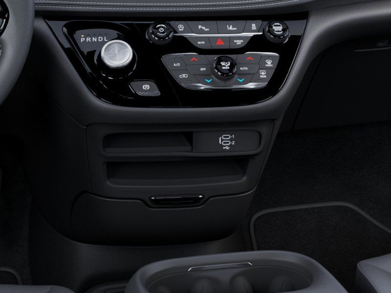 Thumbnail: 2026 Chrysler Pacifica - 12