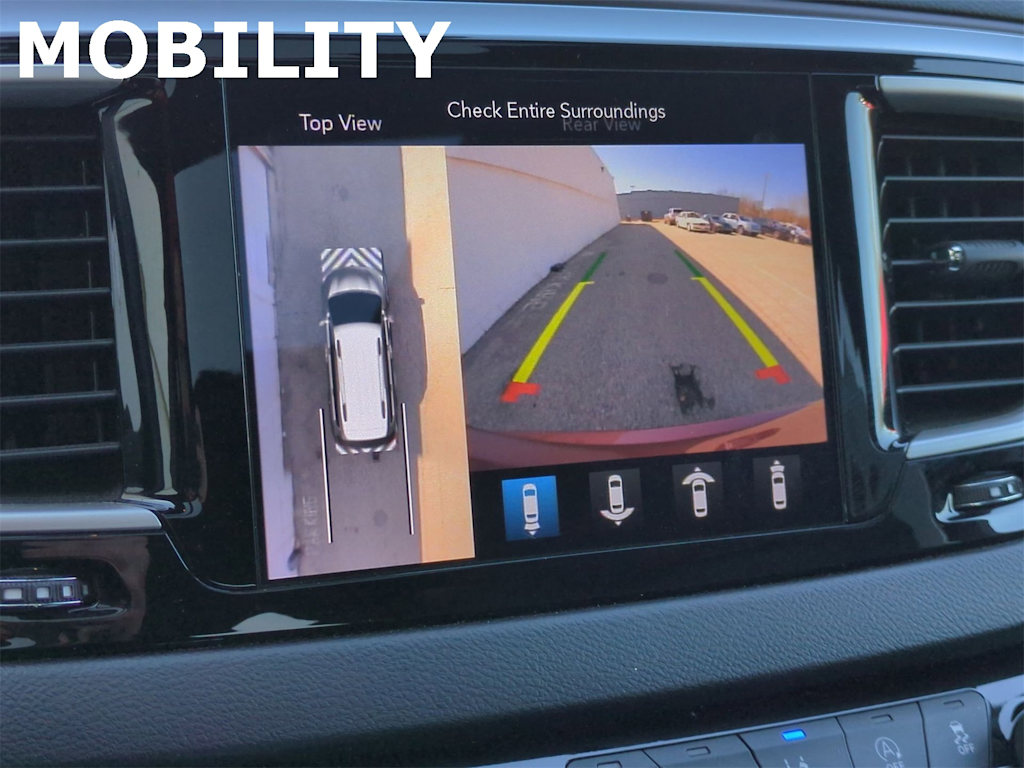 2020 Chrysler Pacifica  32