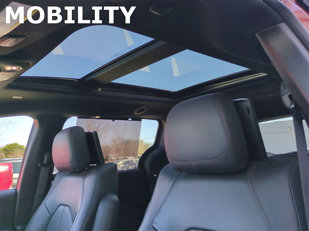 2020 Chrysler Pacifica  25