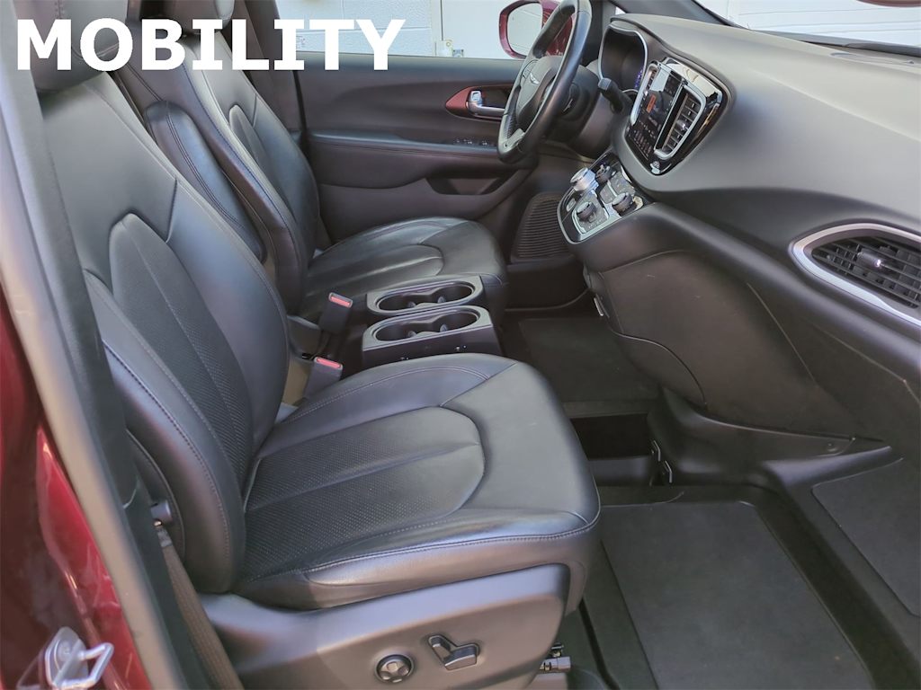 2020 Chrysler Pacifica  11
