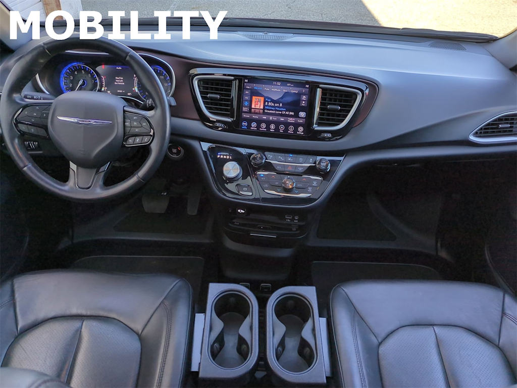 2020 Chrysler Pacifica  9