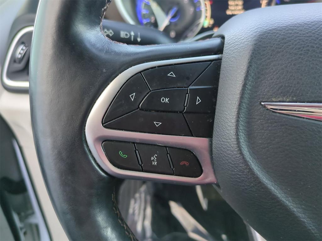 Thumbnail: 2018 Chrysler Pacifica - 29