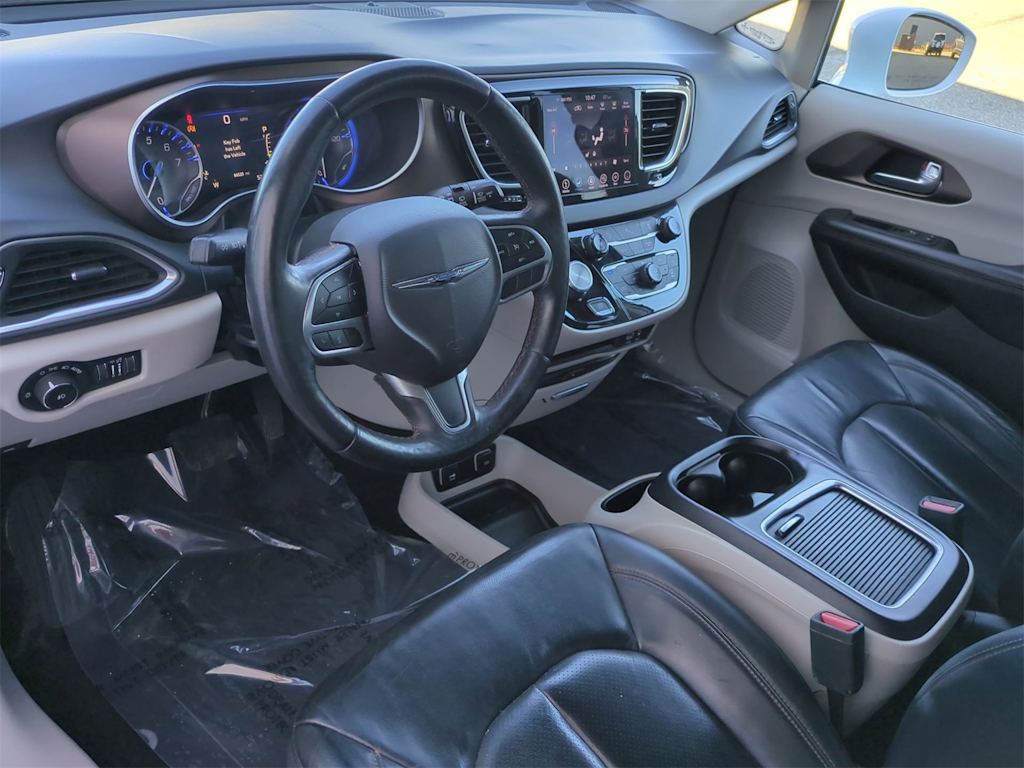 Thumbnail: 2018 Chrysler Pacifica - 2