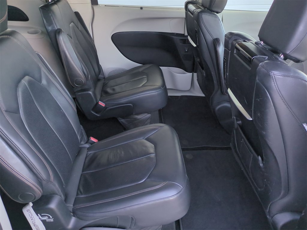 Thumbnail: 2018 Chrysler Pacifica - 28