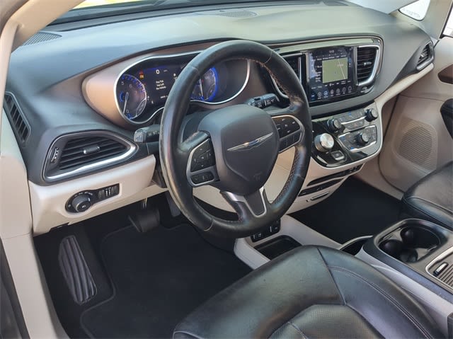 2019 Chrysler Pacifica  2