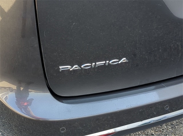 2019 Chrysler Pacifica  6