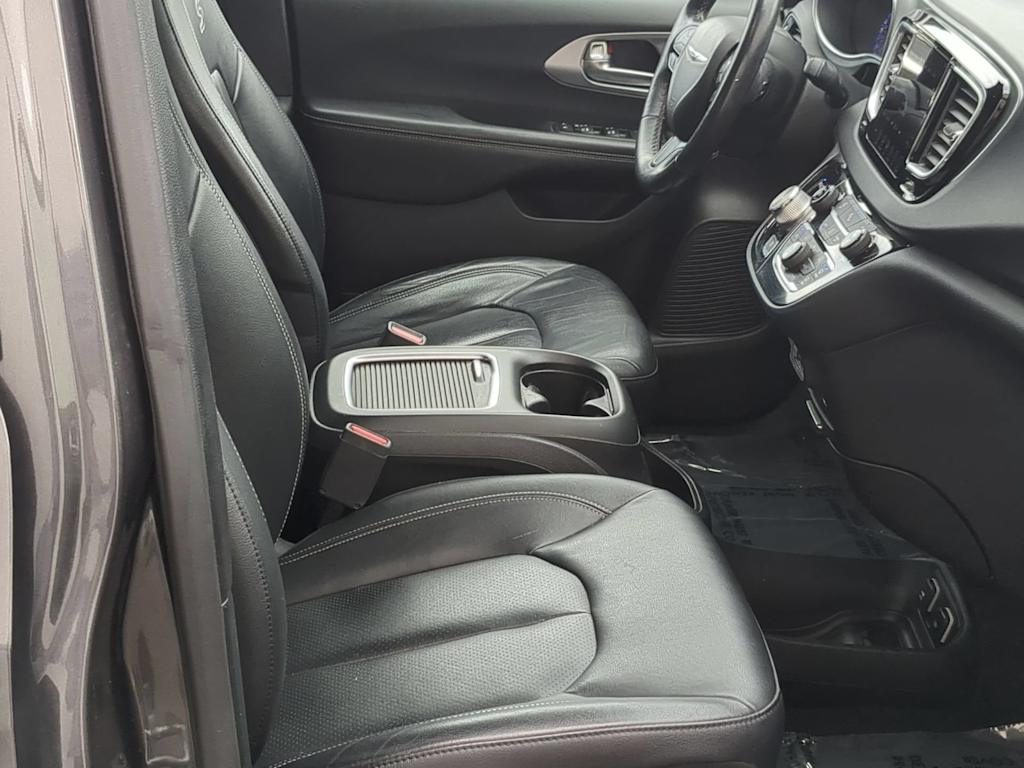Thumbnail: 2019 Chrysler Pacifica - 27