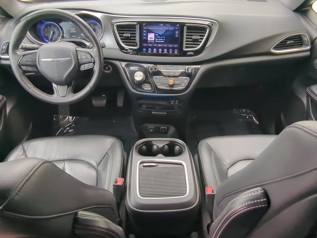 Thumbnail: 2019 Chrysler Pacifica - 9