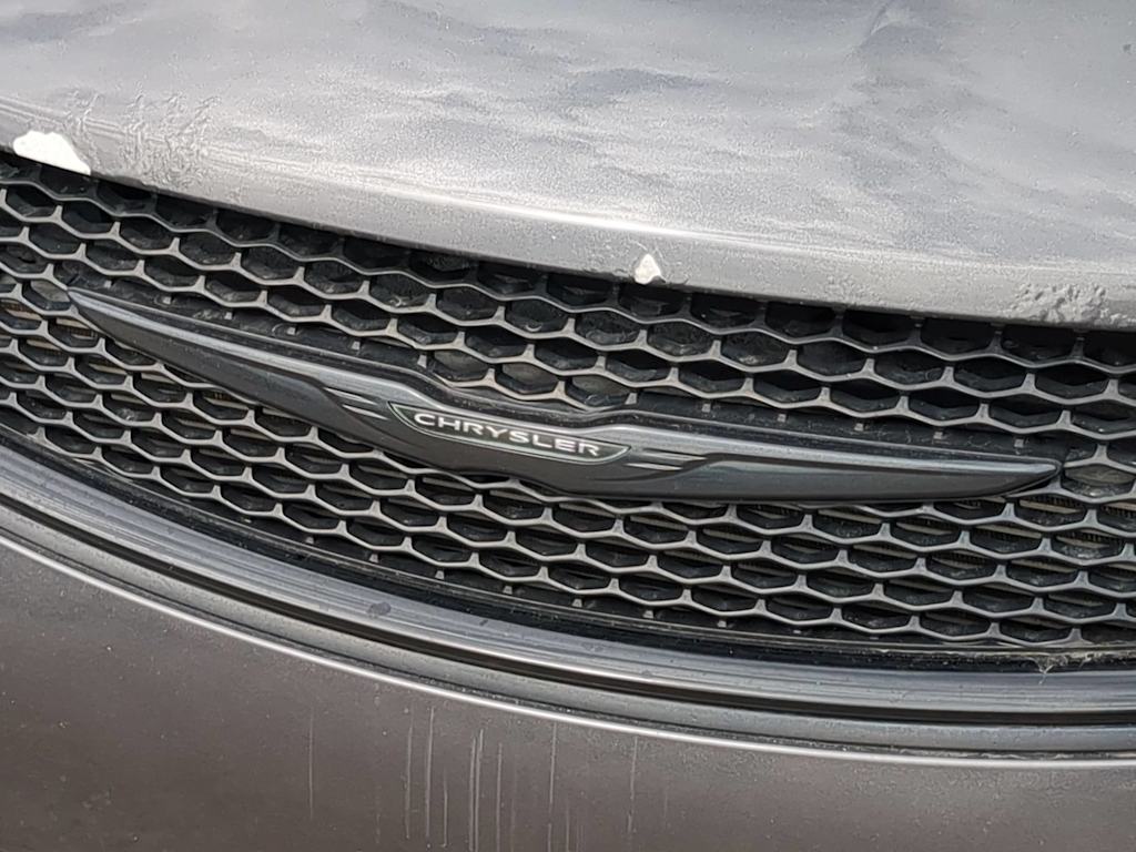 Thumbnail: 2019 Chrysler Pacifica - 7