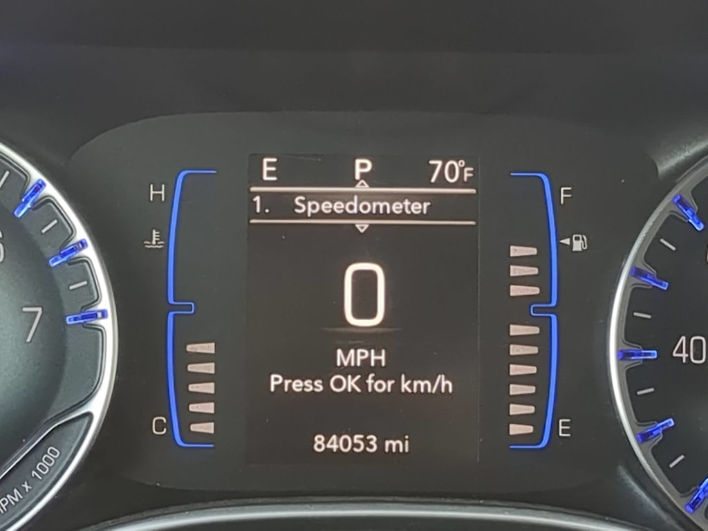 Thumbnail: 2018 Chrysler Pacifica - 16