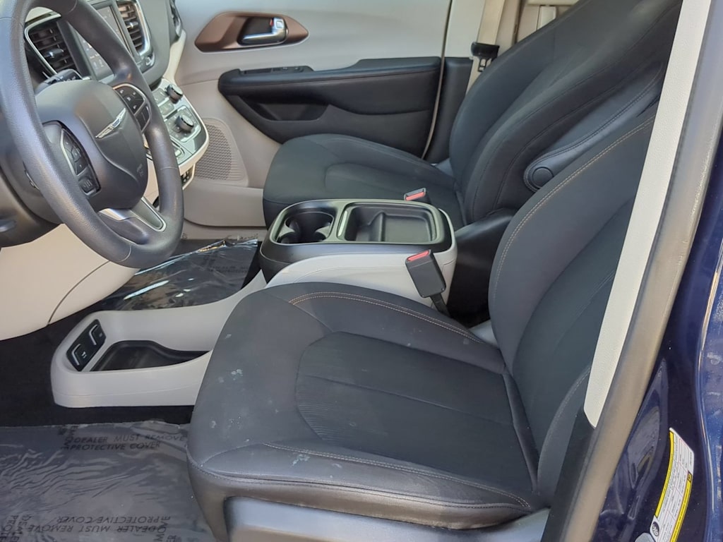 Thumbnail: 2018 Chrysler Pacifica - 10