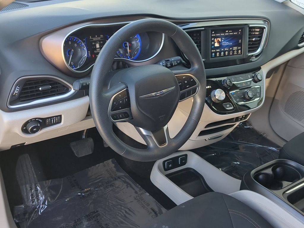 Thumbnail: 2018 Chrysler Pacifica - 2