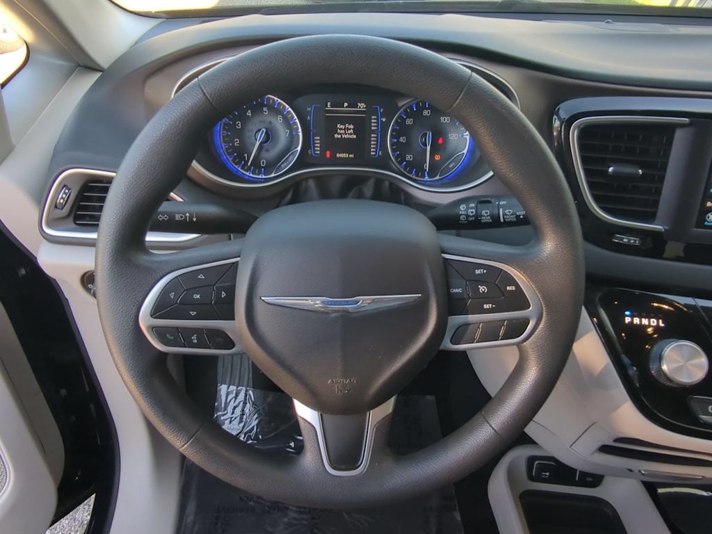 Thumbnail: 2018 Chrysler Pacifica - 13