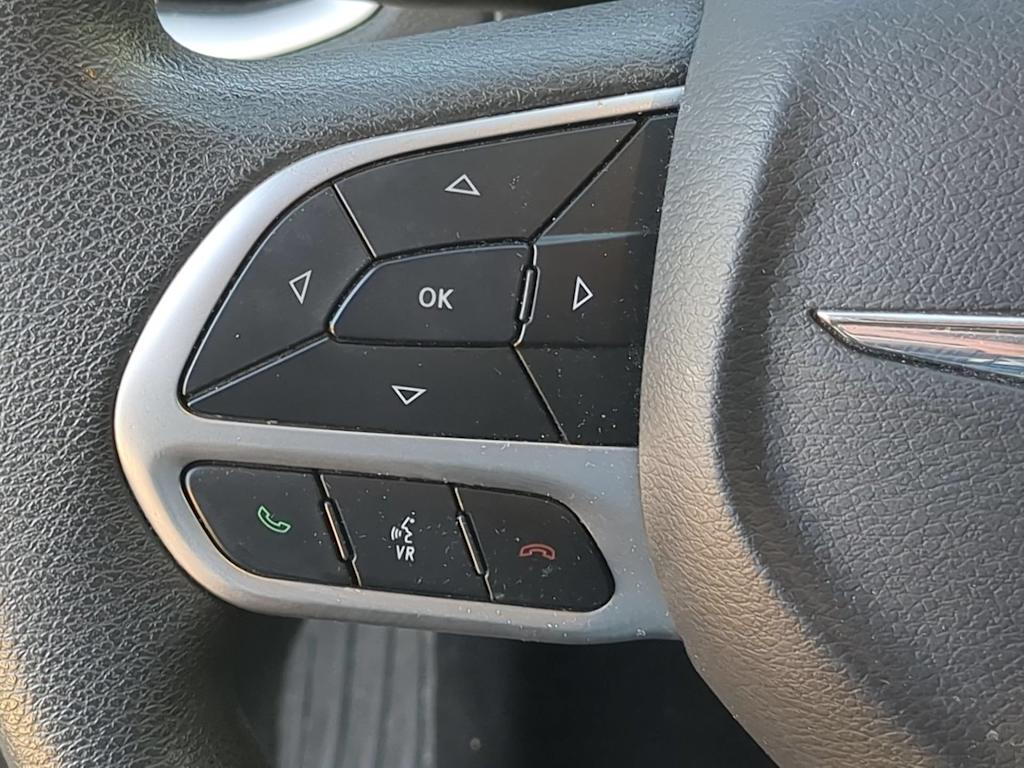Thumbnail: 2018 Chrysler Pacifica - 28