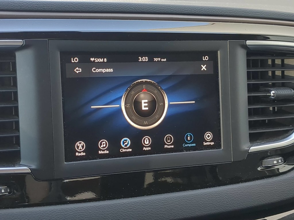 Thumbnail: 2018 Chrysler Pacifica - 32