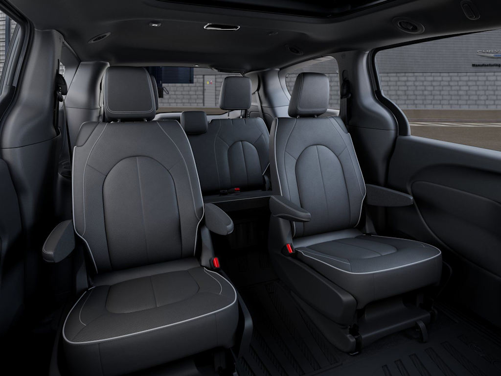 Thumbnail: 2027 Chrysler Pacifica - 7