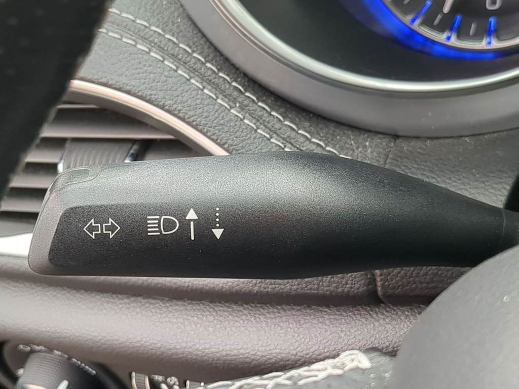 Thumbnail: 2019 Chrysler Pacifica - 40