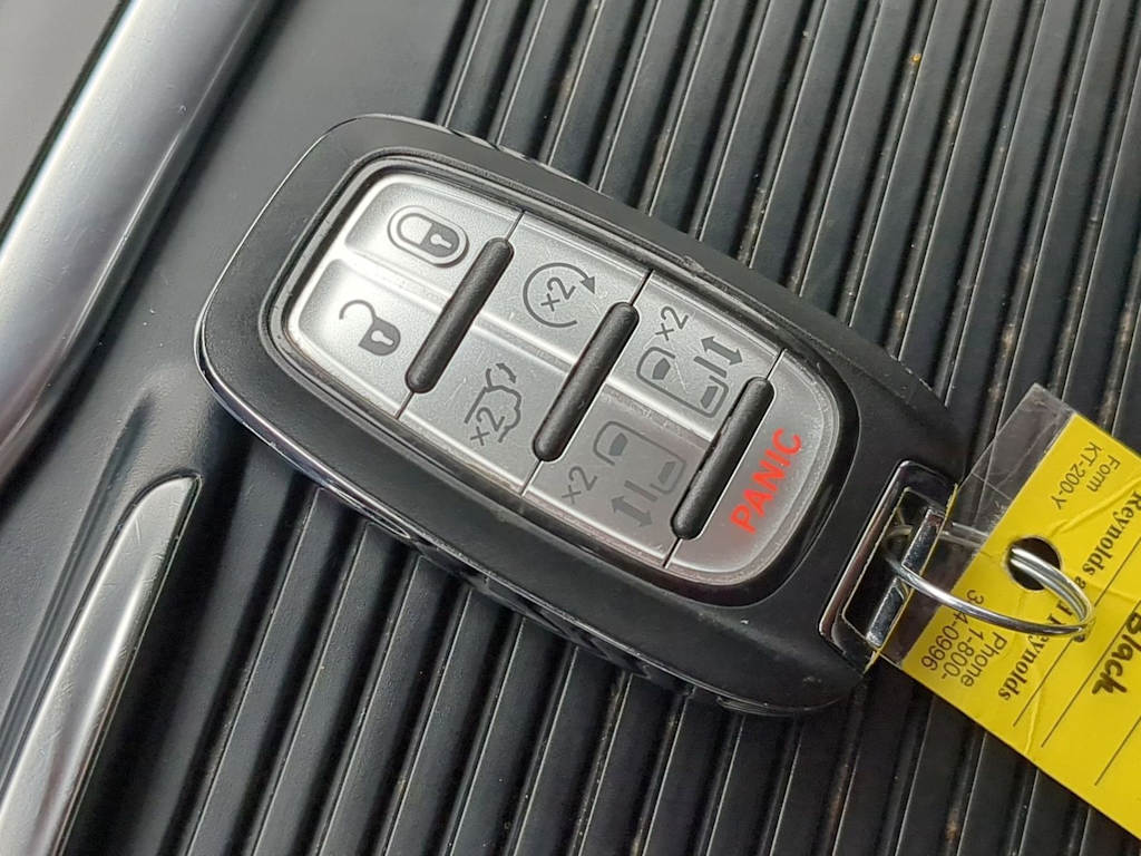 Thumbnail: 2019 Chrysler Pacifica - 45