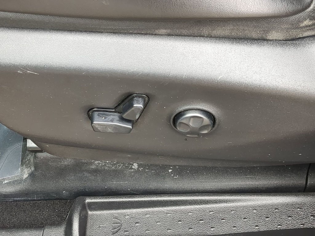 Thumbnail: 2019 Chrysler Pacifica - 33