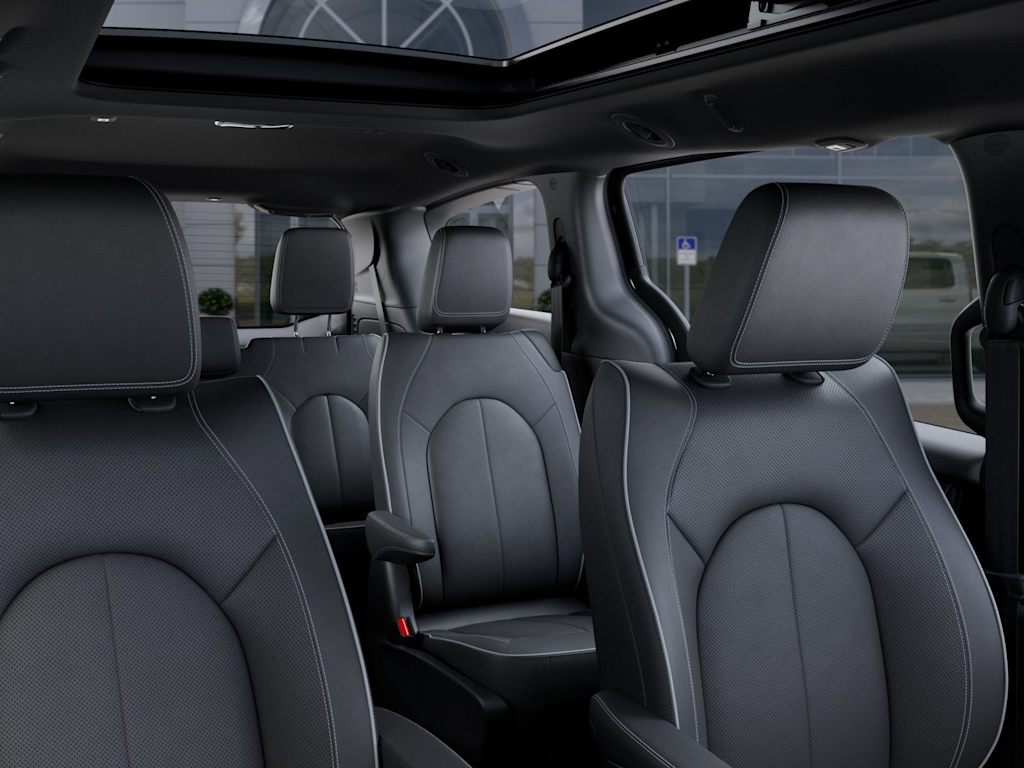 Thumbnail: 2027 Chrysler Pacifica - 26