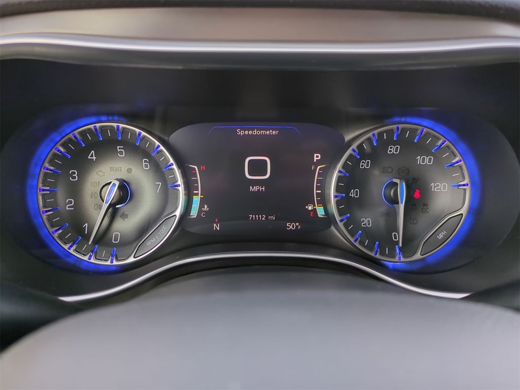 2018 Chrysler Pacifica Limited 33