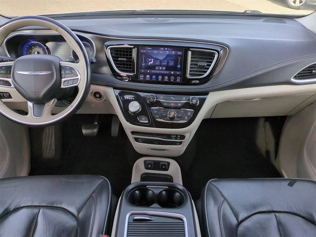 2018 Chrysler Pacifica Limited 9