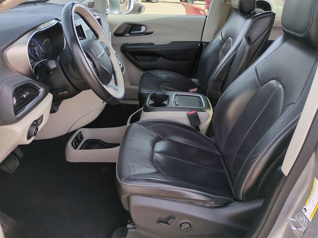 2018 Chrysler Pacifica Limited 10