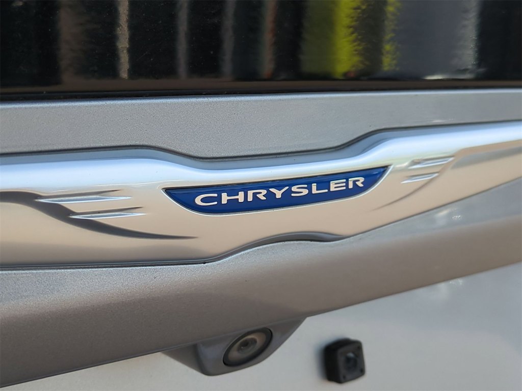 2018 Chrysler Pacifica Limited 7