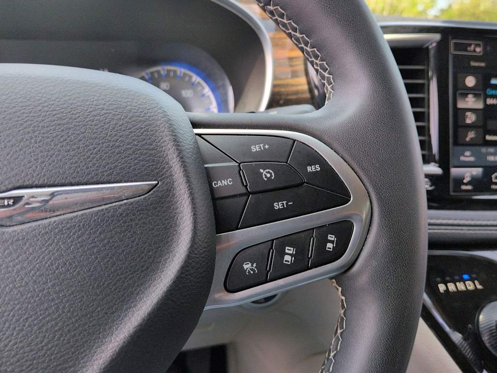Thumbnail: 2023 Chrysler Pacifica - 29