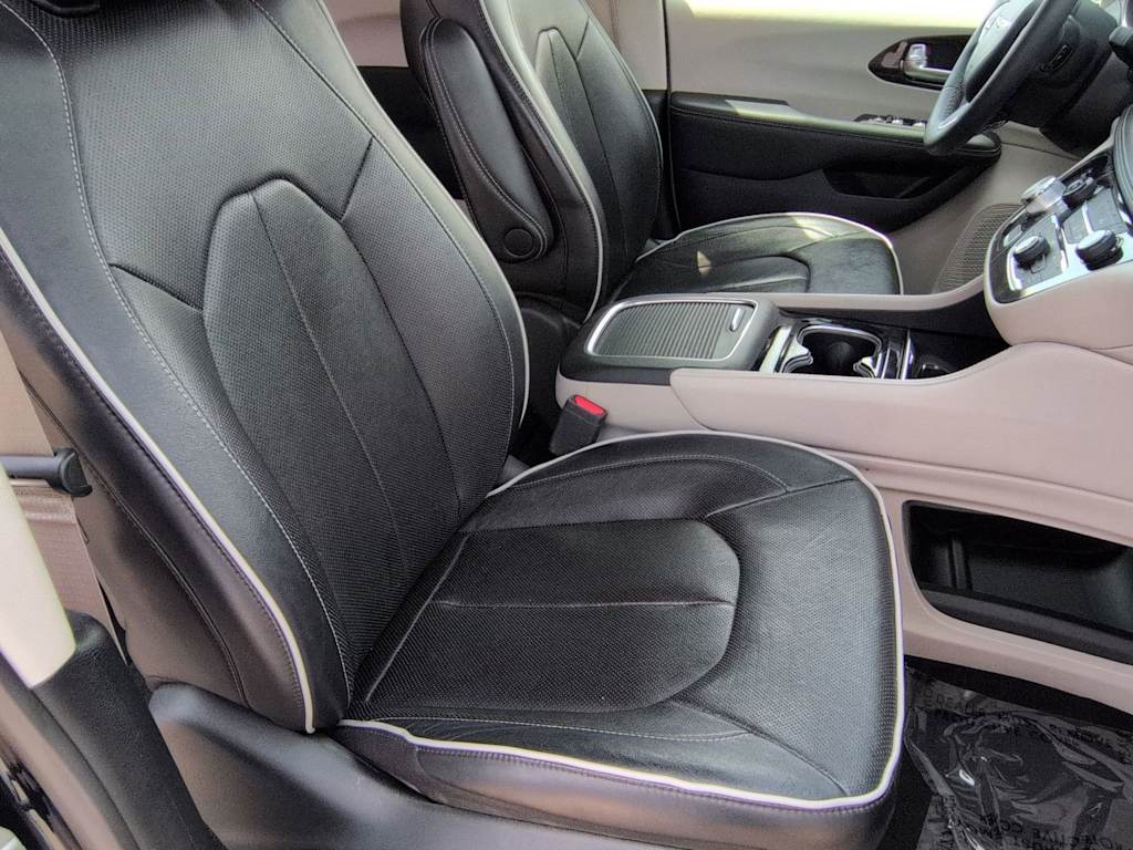 Thumbnail: 2023 Chrysler Pacifica - 27