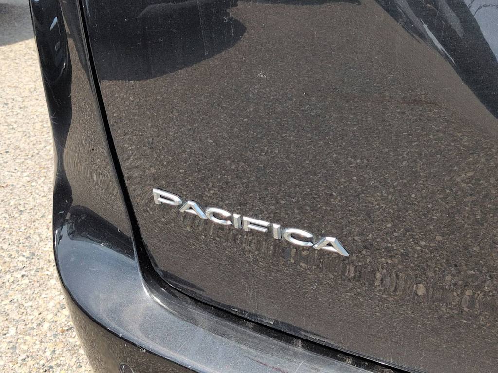 Thumbnail: 2023 Chrysler Pacifica - 24